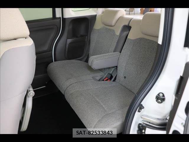 Honda N BOX 2023-01 6752518-12