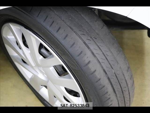 Honda N BOX 2023-01 6752518-23