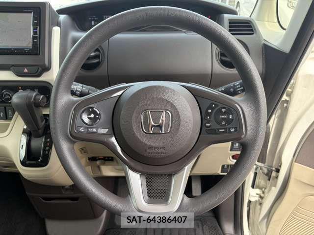Honda N BOX 2018-05 6752542-14