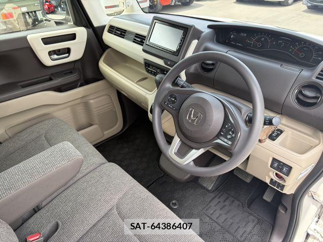 Honda N BOX 2018-05 6752542-17