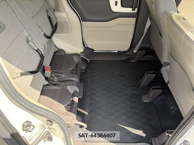 Honda N BOX 2018-05 6752542-21