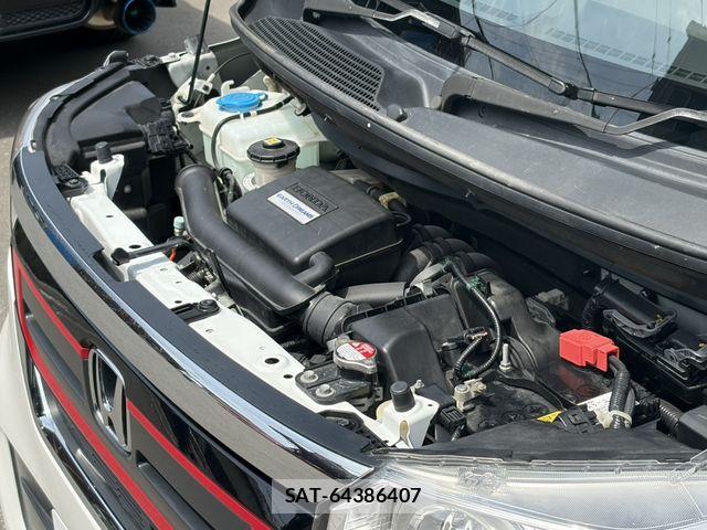 Honda N BOX 2018-05 6752542-23