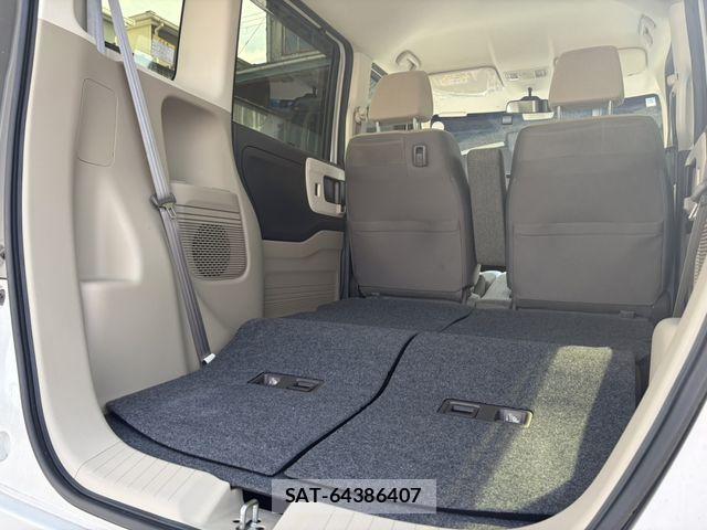 Honda N BOX 2018-05 6752542-26