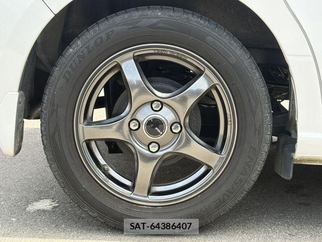 Honda N BOX 2018-05 6752542-28