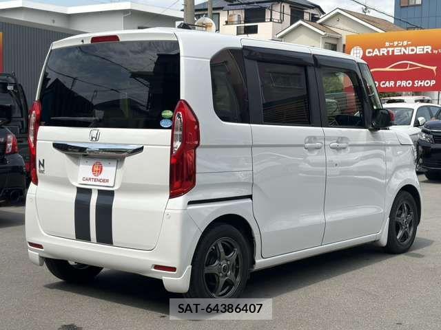 Honda N BOX 2018-05 6752542-2