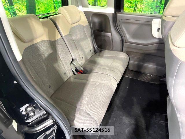 Honda N BOX 2021-04 6752523-8