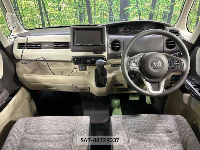 Honda N BOX 2017-10 6791308-1