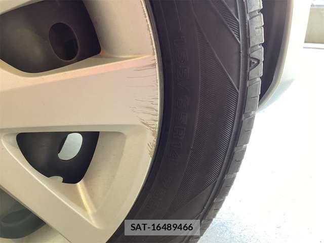 Honda N BOX 2018-01 6909763-11