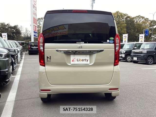 Honda N BOX 2017-12 6909719-13