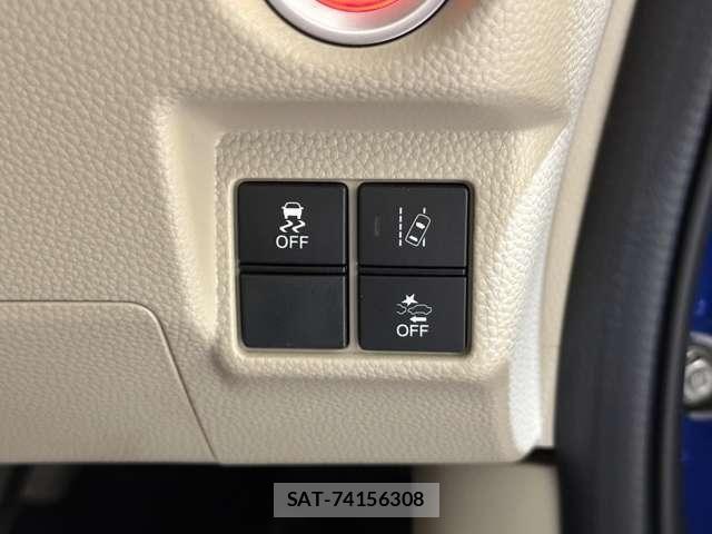 Honda N BOX 2018-09 6909776-14