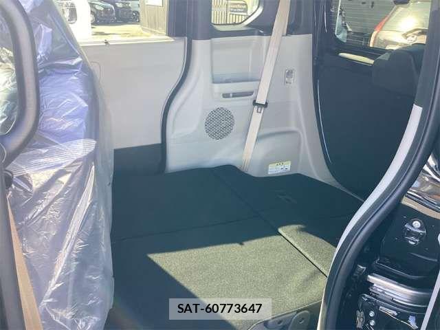 Honda N BOX 2025-10 6909697-17