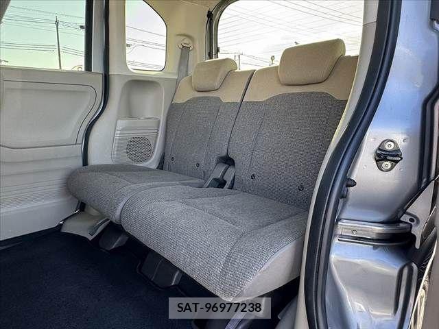 Honda N BOX 2019-07 6909812-17