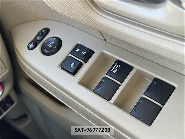 Honda N BOX 2019-07 6909812-22