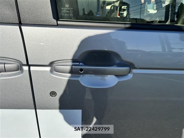 Honda N BOX 2025-09 6909687-13