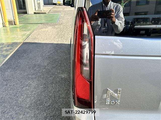 Honda N BOX 2025-09 6909687-17