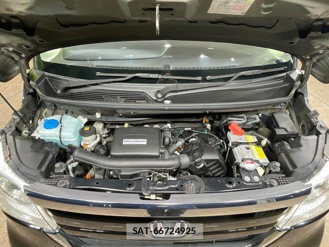 Honda N BOX 2019-03 6909750-17