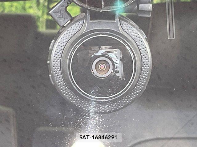 Honda N BOX 2022-02 6909754-5