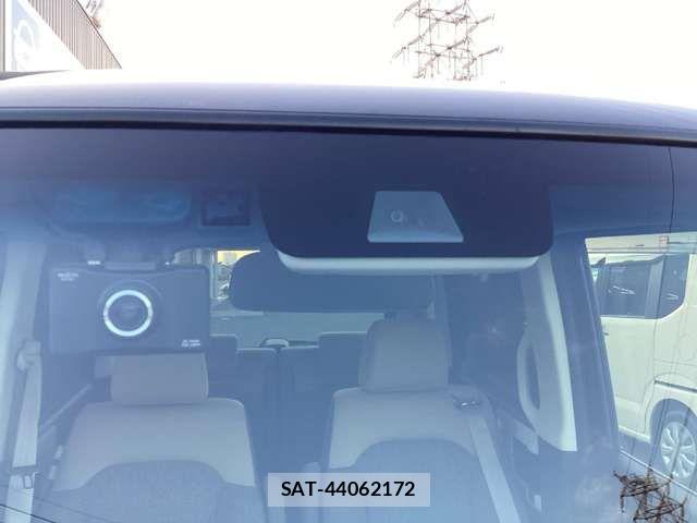 Honda N BOX 2021-04 6909740-16