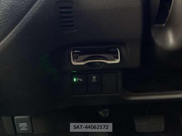 Honda N BOX 2021-04 6909740-6
