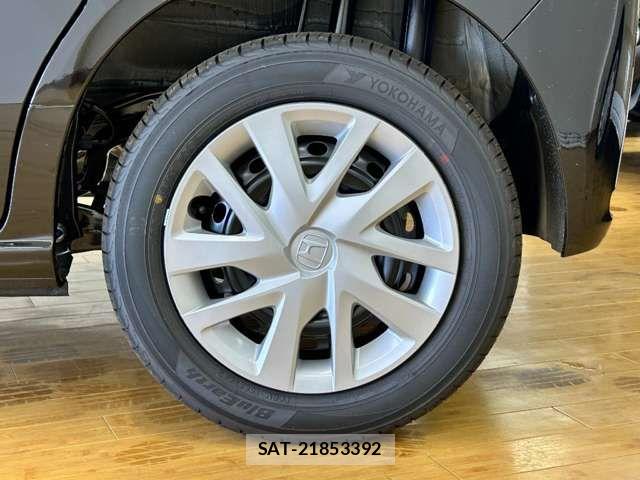 Honda N BOX 2025-10 6909693-18