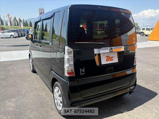 Honda N BOX 2017-09 6909814-14