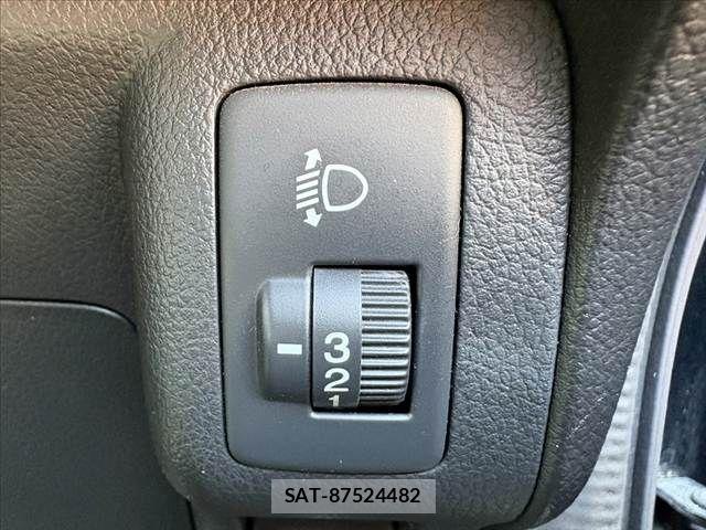 Honda N BOX 2017-09 6909814-27