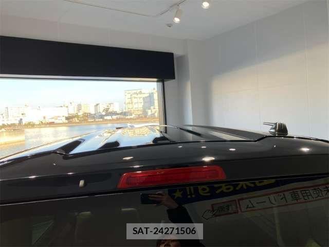 Honda N BOX 2023-03 6909702-18