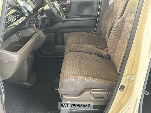 Honda N BOX 2023-09 6909663-3