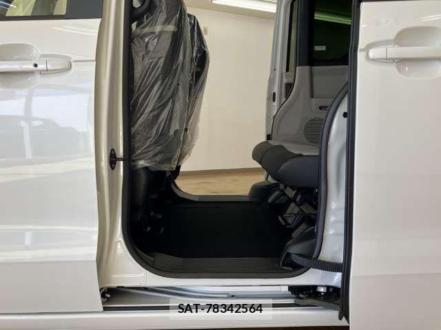 Honda N BOX 2025-12 6909666-17