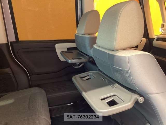 Honda N BOX 2022-02 6909741-17
