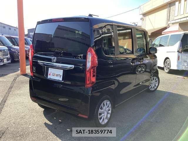 Honda N BOX 2023-01 6909707-7