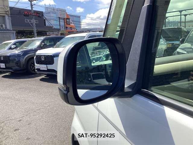 Honda N BOX 2022-03 6909742-13
