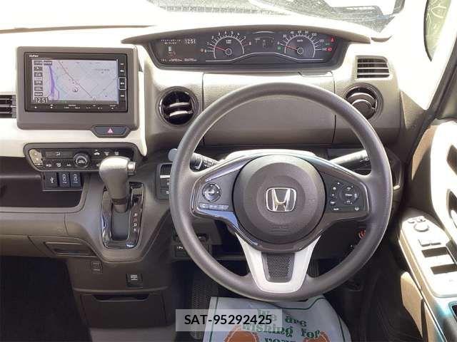 Honda N BOX 2022-03 6909742-5