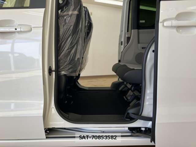 Honda N BOX 2026-01 6909643-15