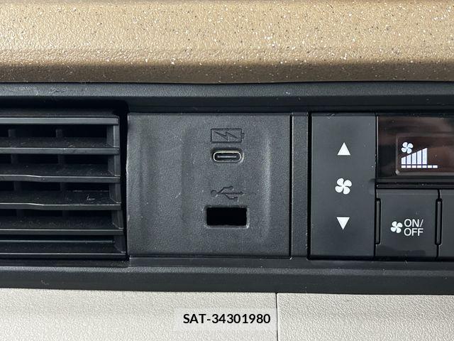 Honda N BOX 2024-05 6909747-24