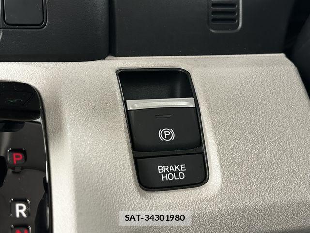 Honda N BOX 2024-05 6909747-26