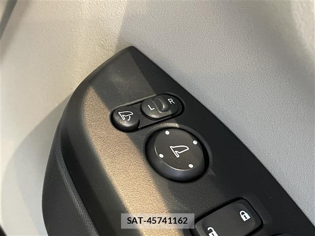 Honda N BOX 2024-05 6909749-20