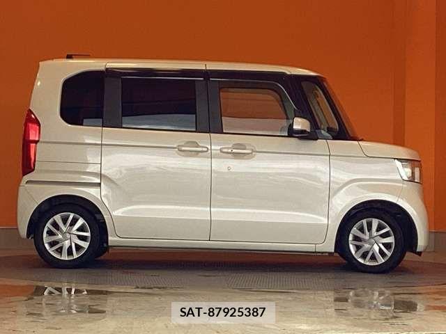 Honda N BOX 2018-02 6909773-9