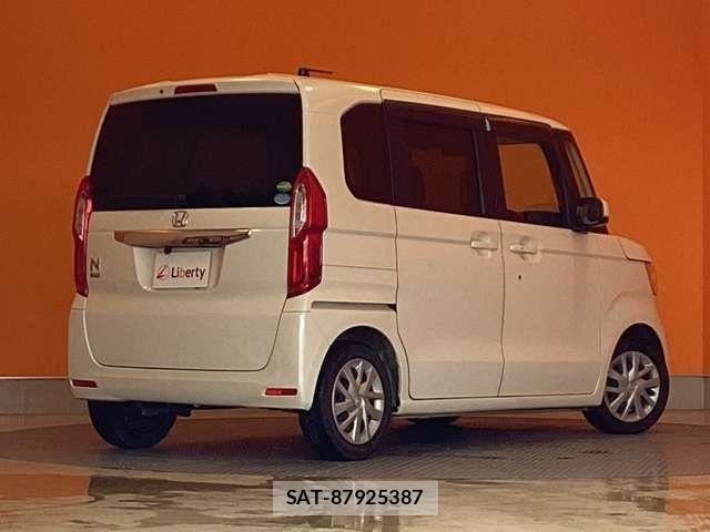 Honda N BOX 2018-02 6909773-10