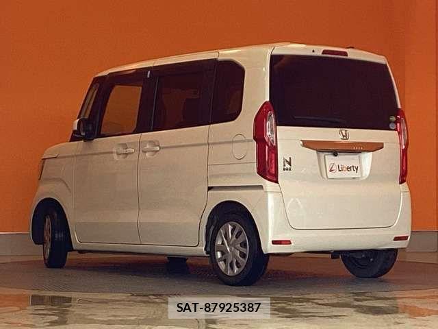 Honda N BOX 2018-02 6909773-12