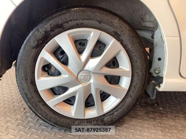 Honda N BOX 2018-02 6909773-15