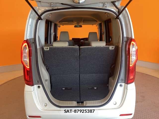 Honda N BOX 2018-02 6909773-17