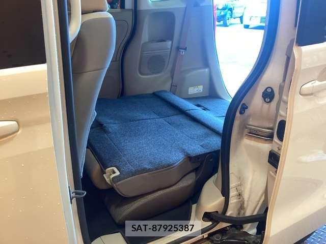Honda N BOX 2018-02 6909773-19