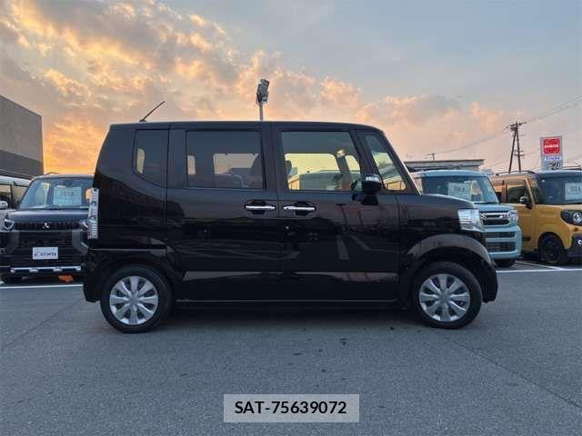 Honda N BOX 2015-06 6909769-11