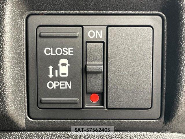 Honda N BOX 2026-05 6996033-3