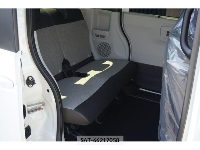 Honda N BOX 2025-07 6996034-17