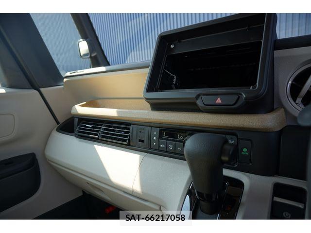 Honda N BOX 2025-07 6996034-27