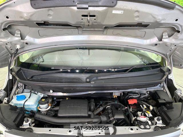 Honda N BOX 2023-04 6996106-17