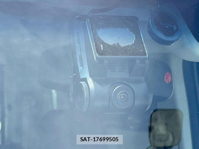 Honda N BOX 2022-03 7020993-9