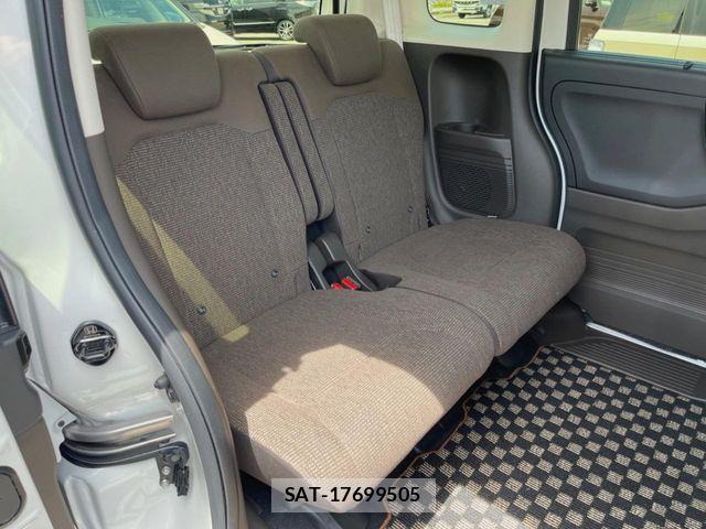 Honda N BOX 2022-03 7020993-11